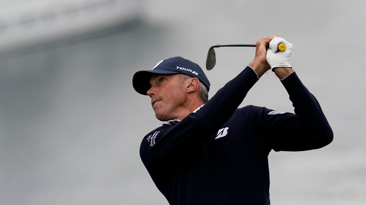 Kuchar's eagle at 18 puts him in contention at US Open